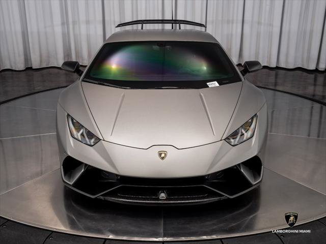 Used 2018 Lamborghini Huracan Performante AWD/4WD image 4