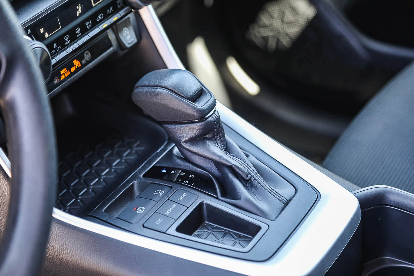 Certified 2025 Toyota RAV4 LE image 21