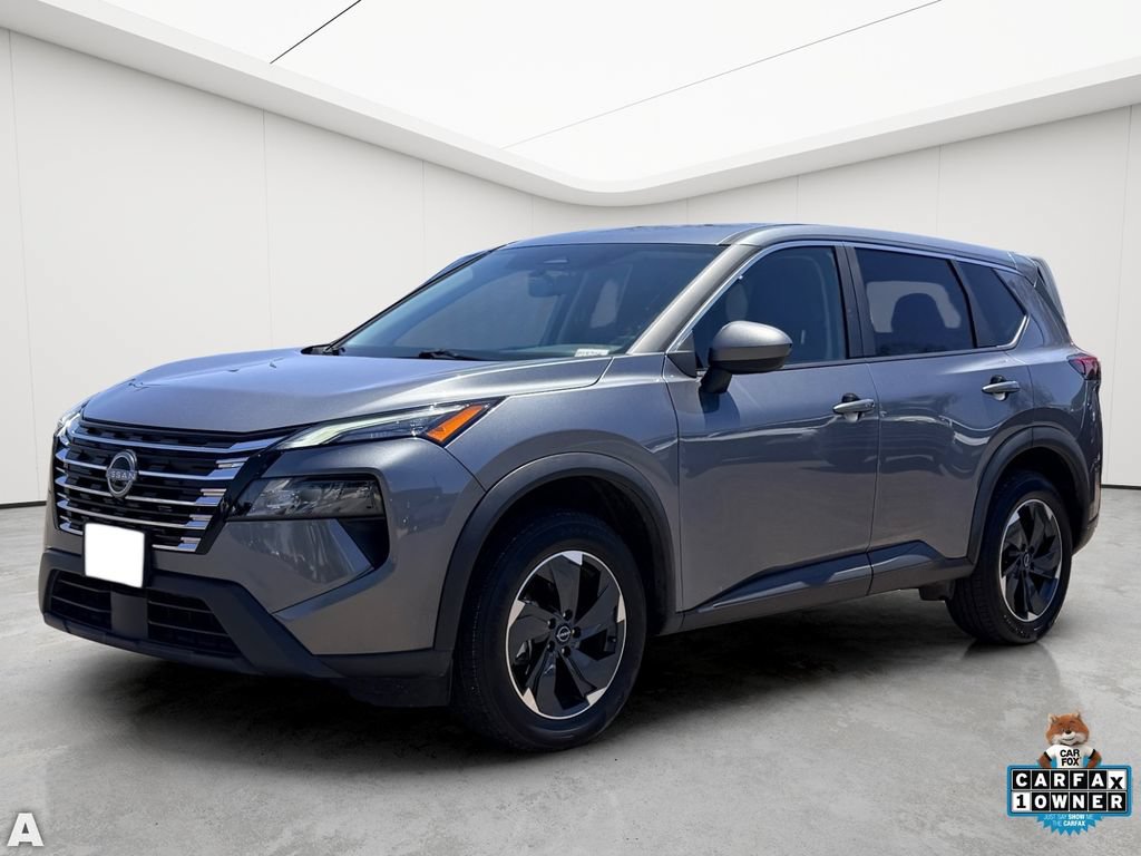 Used 2025 Nissan Rogue SV AWD/4WD image 2
