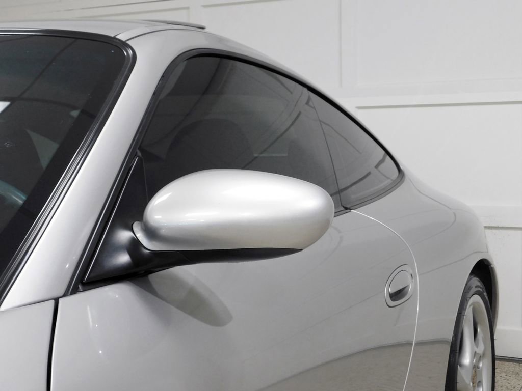Used 2001 Porsche 911 Carrera 4 image 26