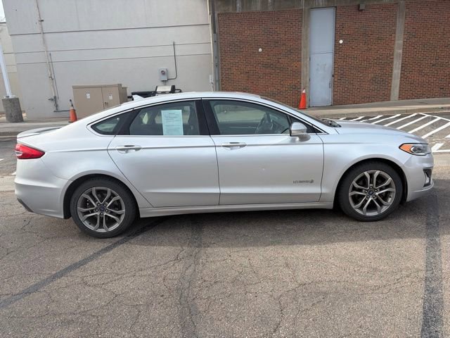 Used 2019 Ford Fusion Titanium image 4