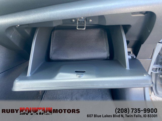 Used 2023 Nissan Kicks SR w/ Interior Electronics Package FWD image 30