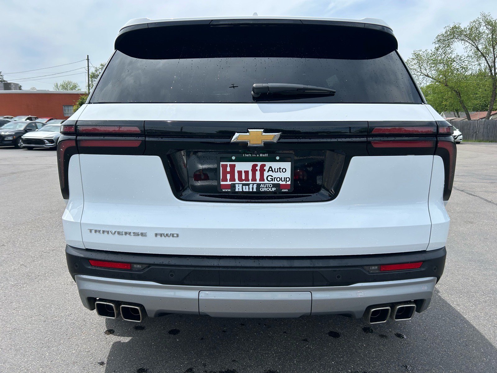 Used 2025 Chevrolet Traverse LT w/ Sun and Wheel Package AWD/4WD image 7