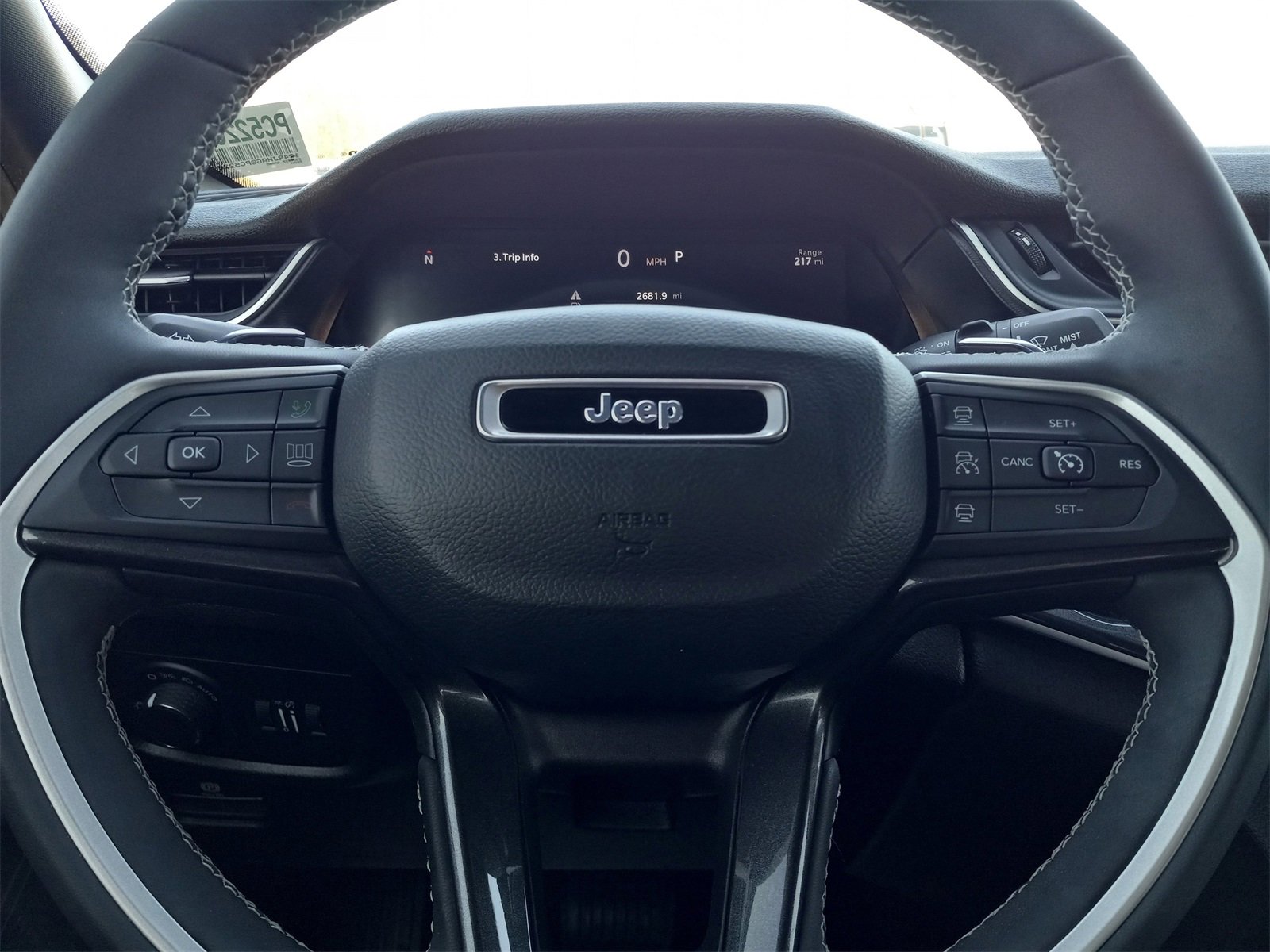 Used 2023 Jeep Grand Cherokee Altitude image 19