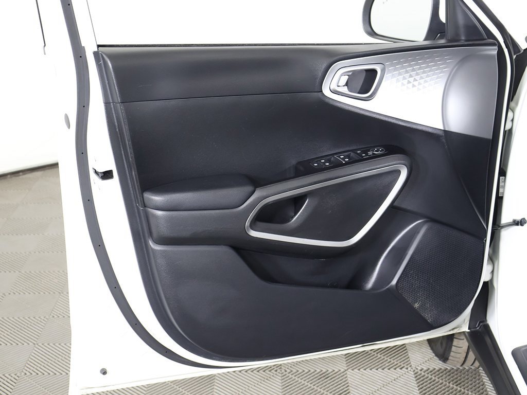 Used 2024 Kia Soul LX w/ Option Group 015 image 21