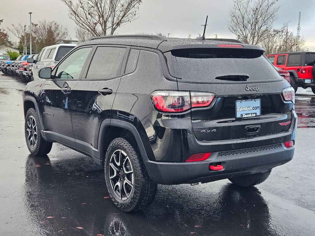 Used 2026 Jeep Compass Trailhawk AWD/4WD image 4