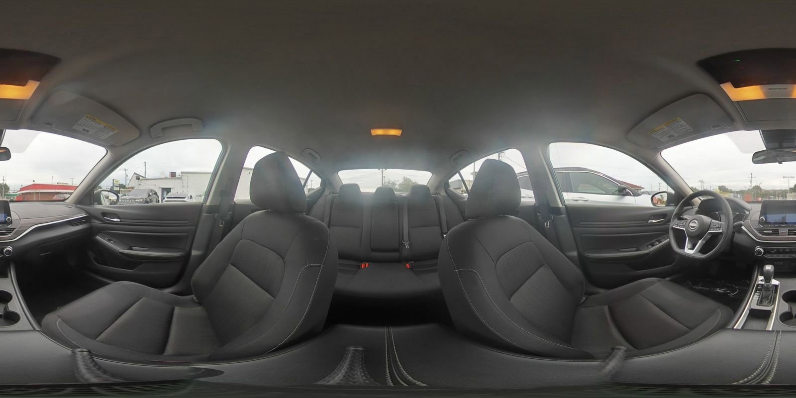 Used 2025 Nissan Altima 2.5 SV FWD image 43