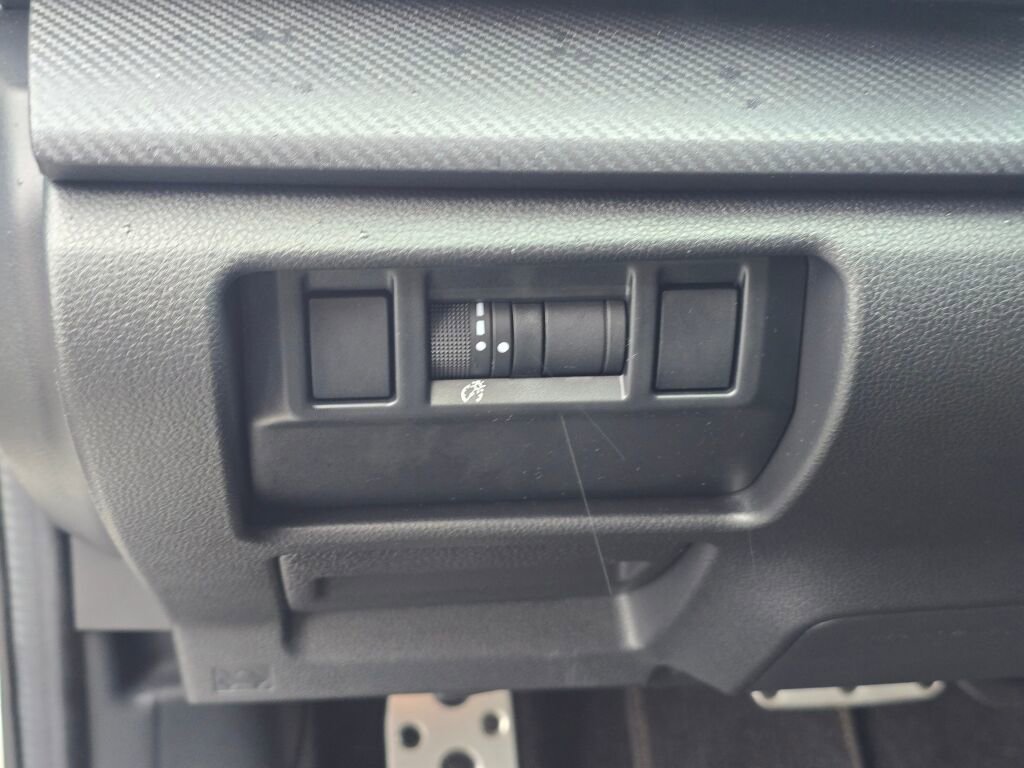 Certified 2025 Subaru Crosstrek 2.5i Sport w/ Crosstrek Mirror Package image 20