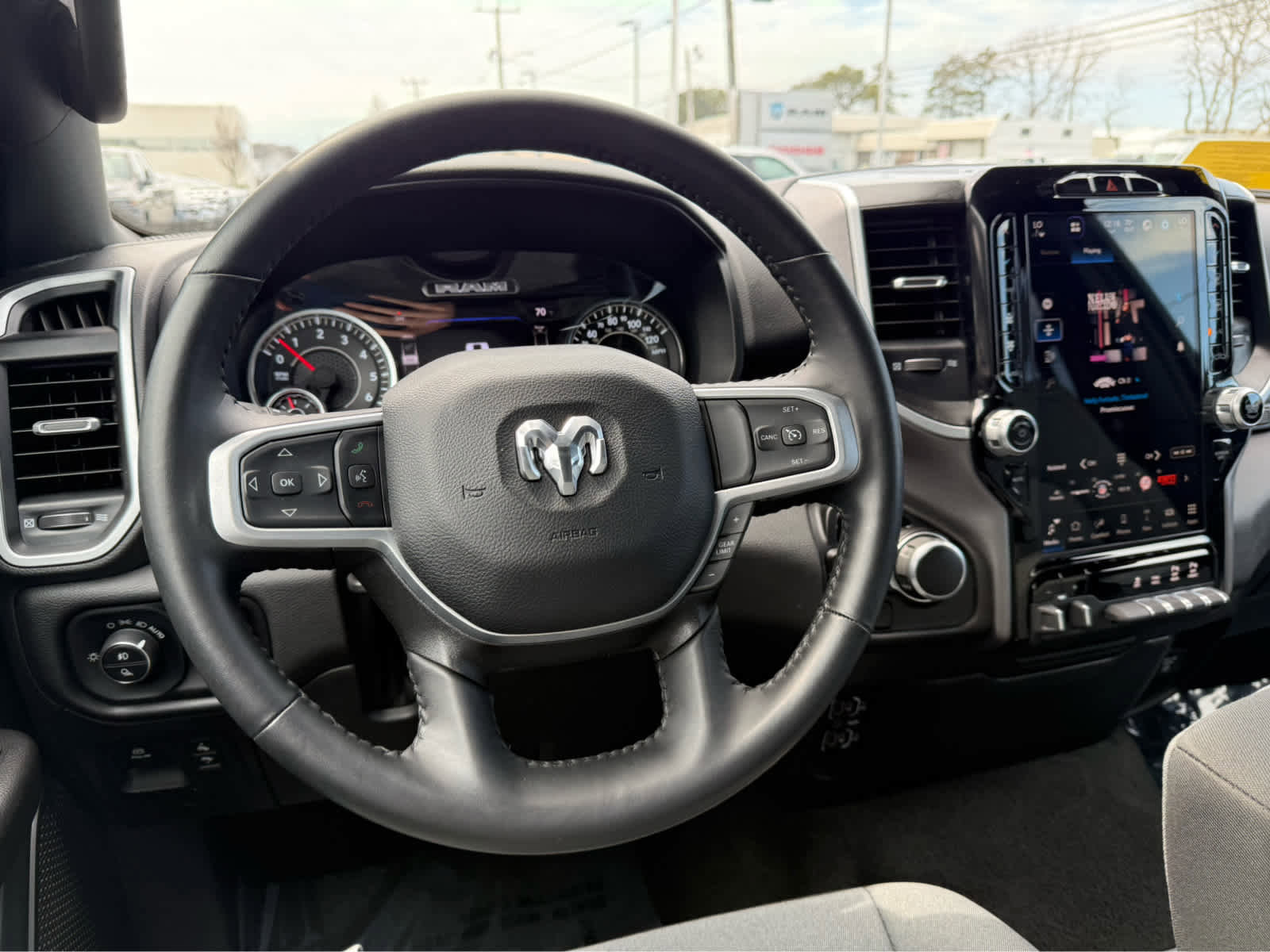 Used 2023 RAM 1500 Big Horn AWD/4WD image 17