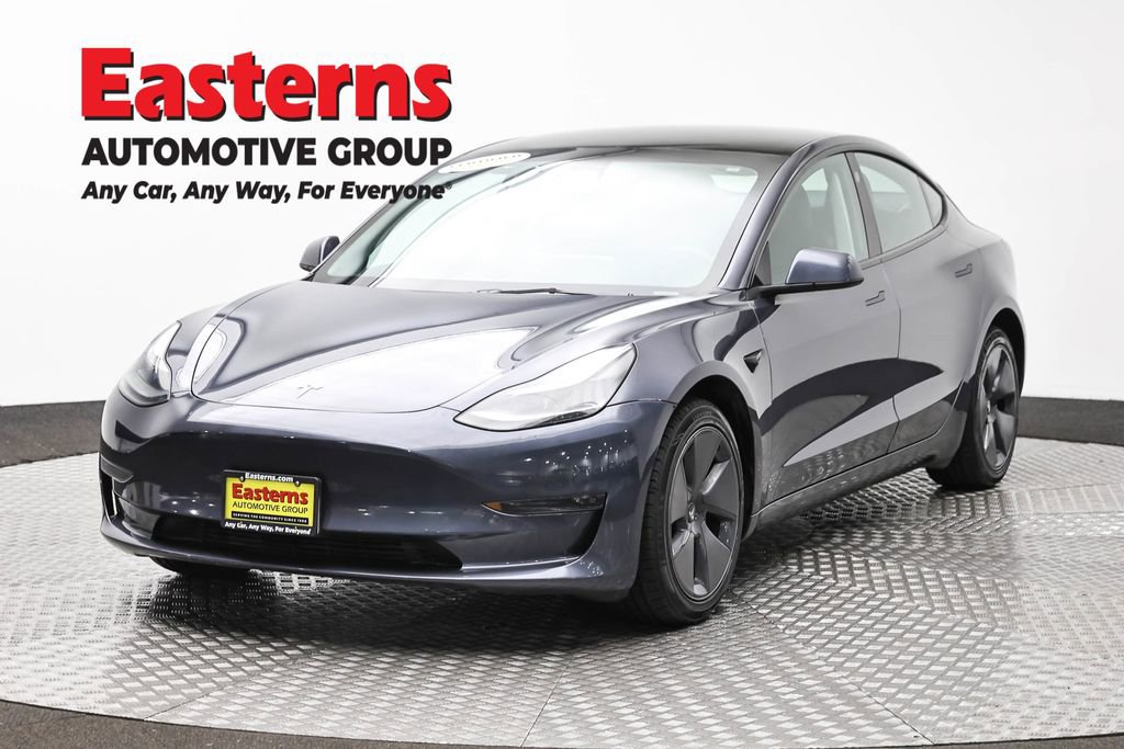 Used 2023 Tesla Model 3 Standard Range RWD image 1
