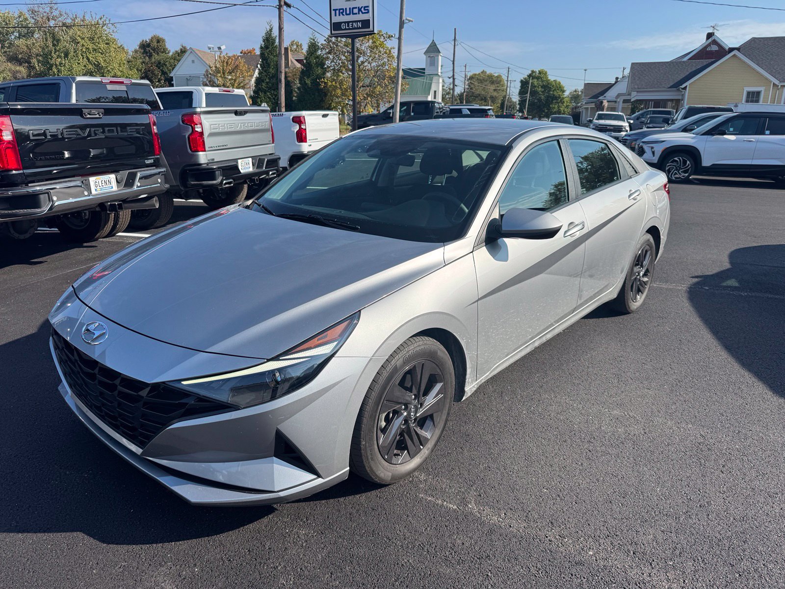 Used 2022 Hyundai Elantra SEL FWD image 2