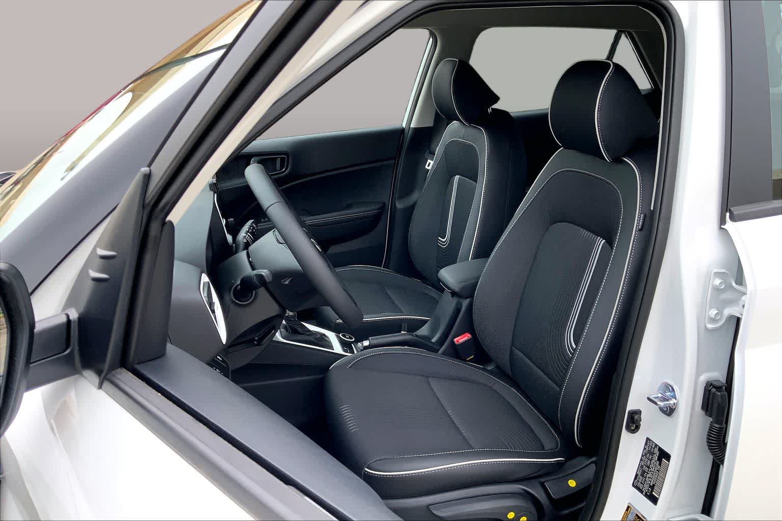 New 2026 Hyundai Venue SEL FWD image 7