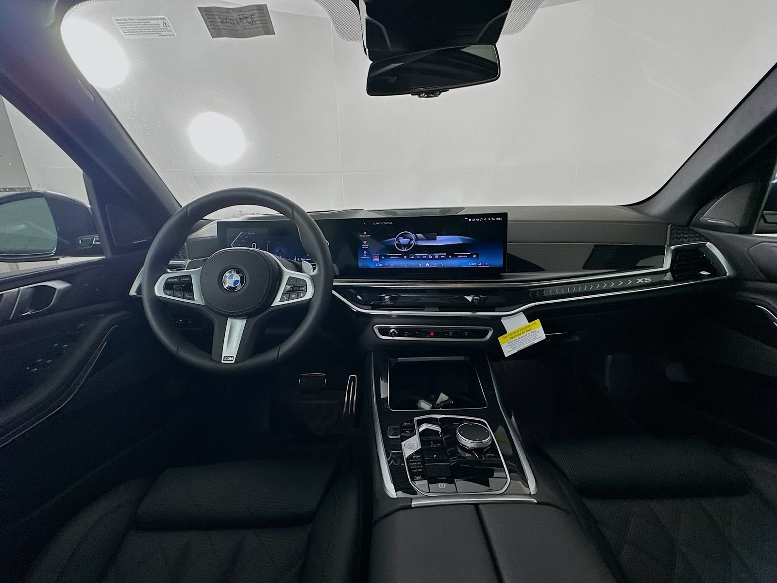 New 2026 BMW X5 xDrive40i w/ M Sport Package AWD/4WD image 14
