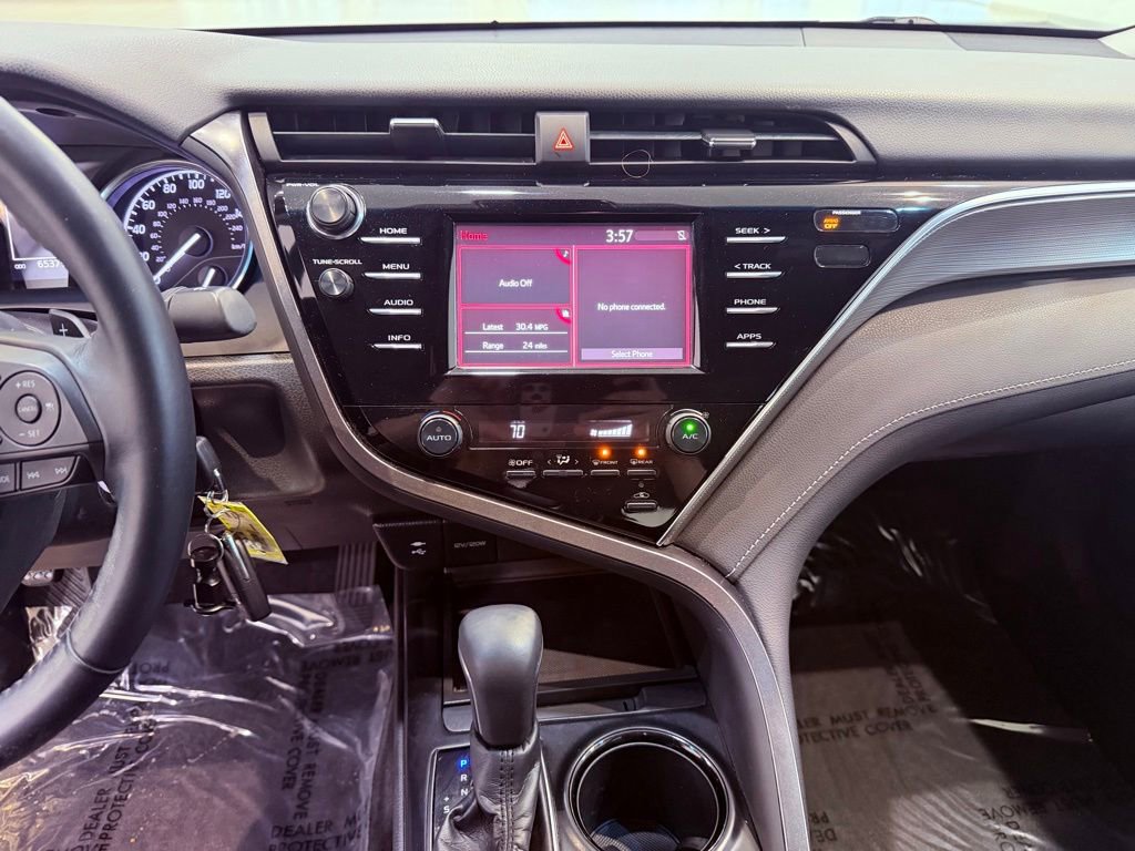 Used 2018 Toyota Camry SE image 21