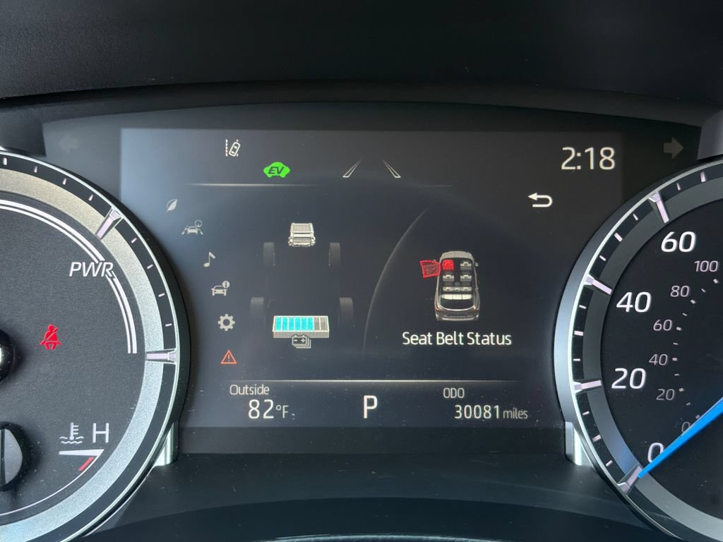 Used 2022 Toyota Highlander XLE AWD/4WD image 28