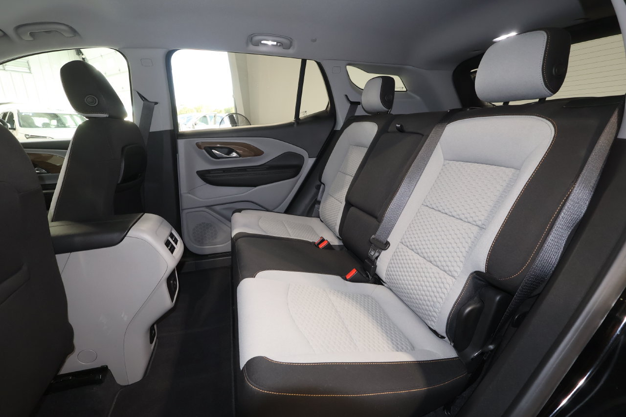 Used 2020 GMC Terrain SLE w/ Driver Convenience Package FWD image 24