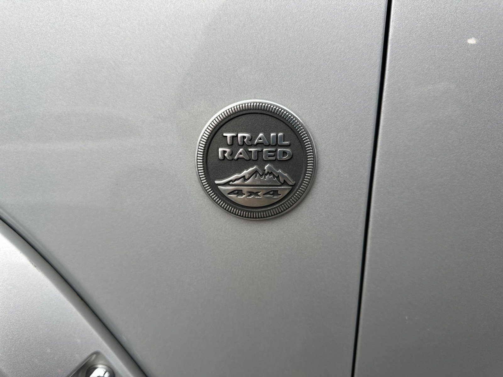 Used 2006 Jeep Commander Limited image 14