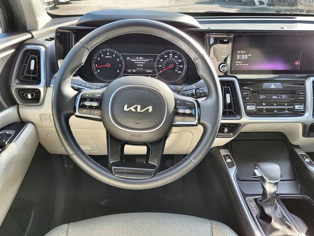 Used 2023 Kia Sorento S w/ Panoramic Sunroof Package image 16