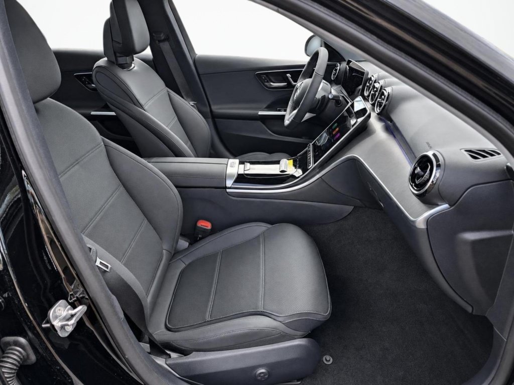 New 2026 Mercedes-Benz C 300 4MATIC Sedan image 25