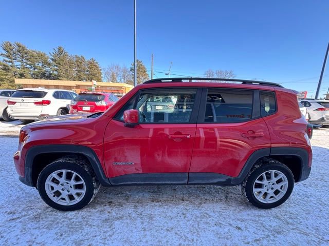 Used 2019 Jeep Renegade Latitude w/ Cold Weather Group image 4