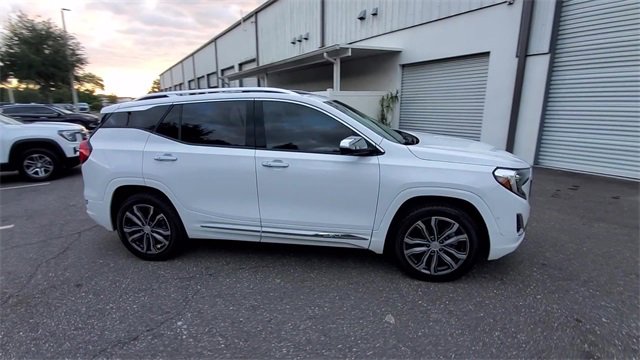 Used 2020 GMC Terrain Denali w/ Denali Premium Package image 9