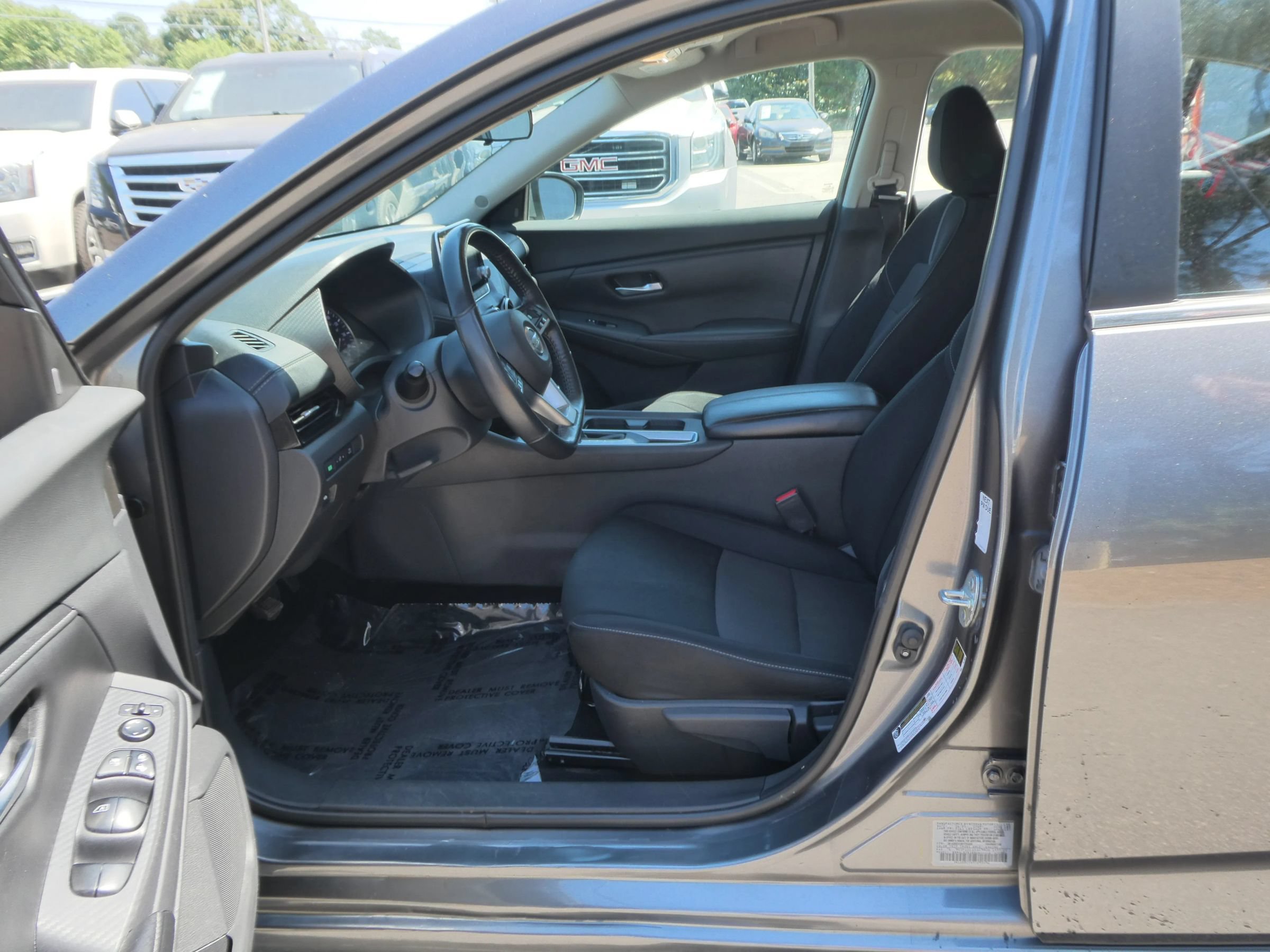 Used 2021 Nissan Sentra SV FWD image 12