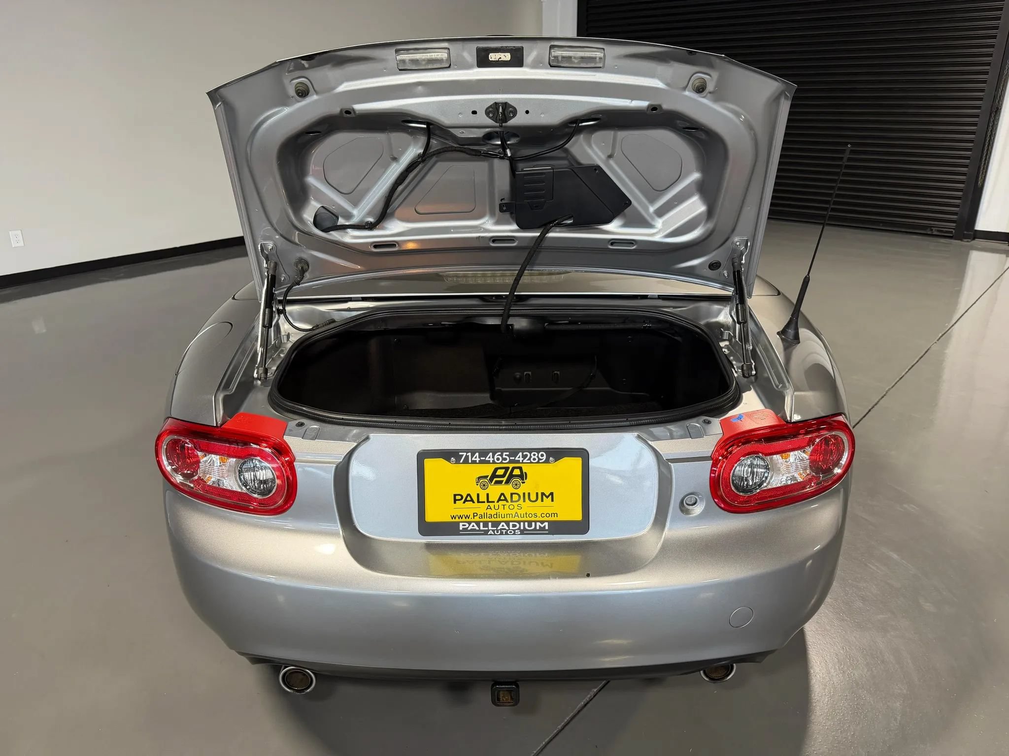 Used 2014 MAZDA MX-5 Miata Grand Touring w/ Premium Package RWD image 20