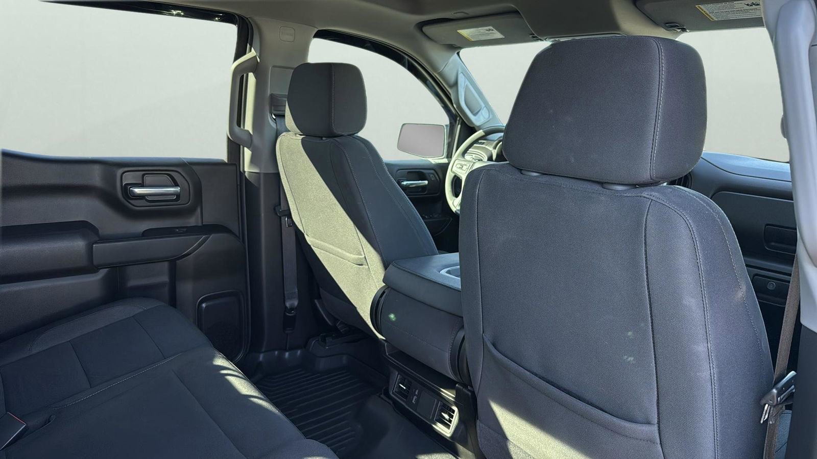 Used 2025 Chevrolet Silverado 1500 Custom image 28