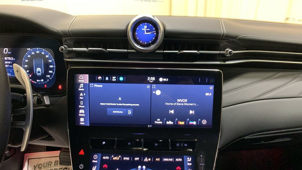 Used 2025 Maserati Grecale Modena image 42