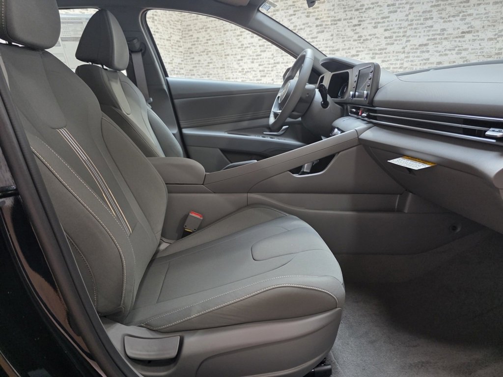 New 2026 Hyundai Elantra Sport image 12