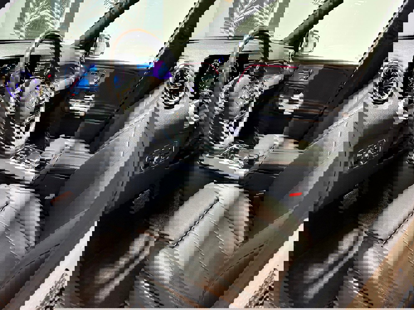 Used 2022 Mercedes-Benz GLB 250 4MATIC image 10