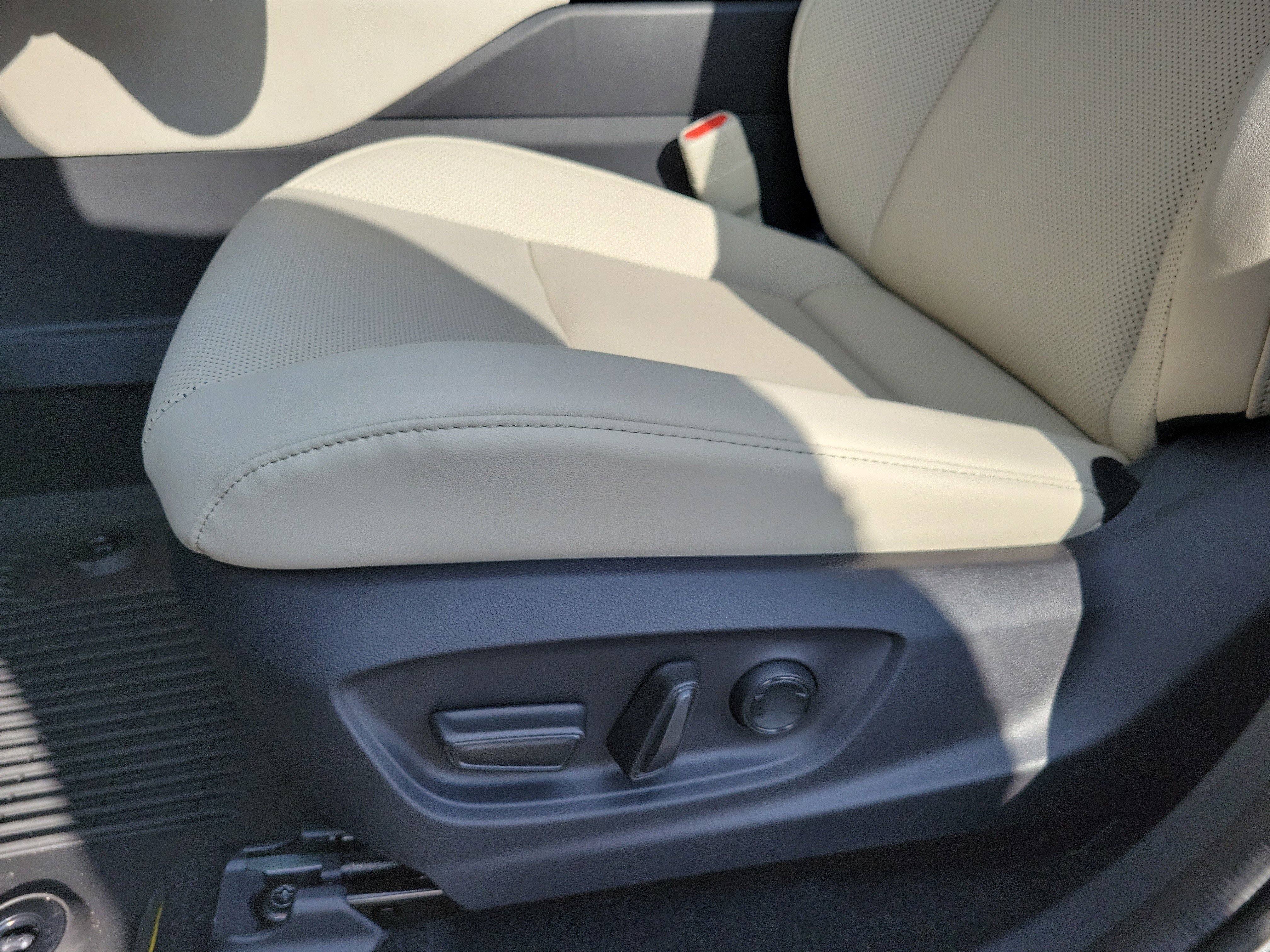 New 2026 Toyota Crown Limited w/ Advanced Technology Package image 12