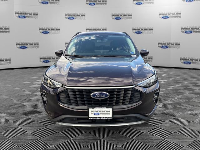 Certified 2023 Ford Escape Platinum w/ Premium Technology Package image 8