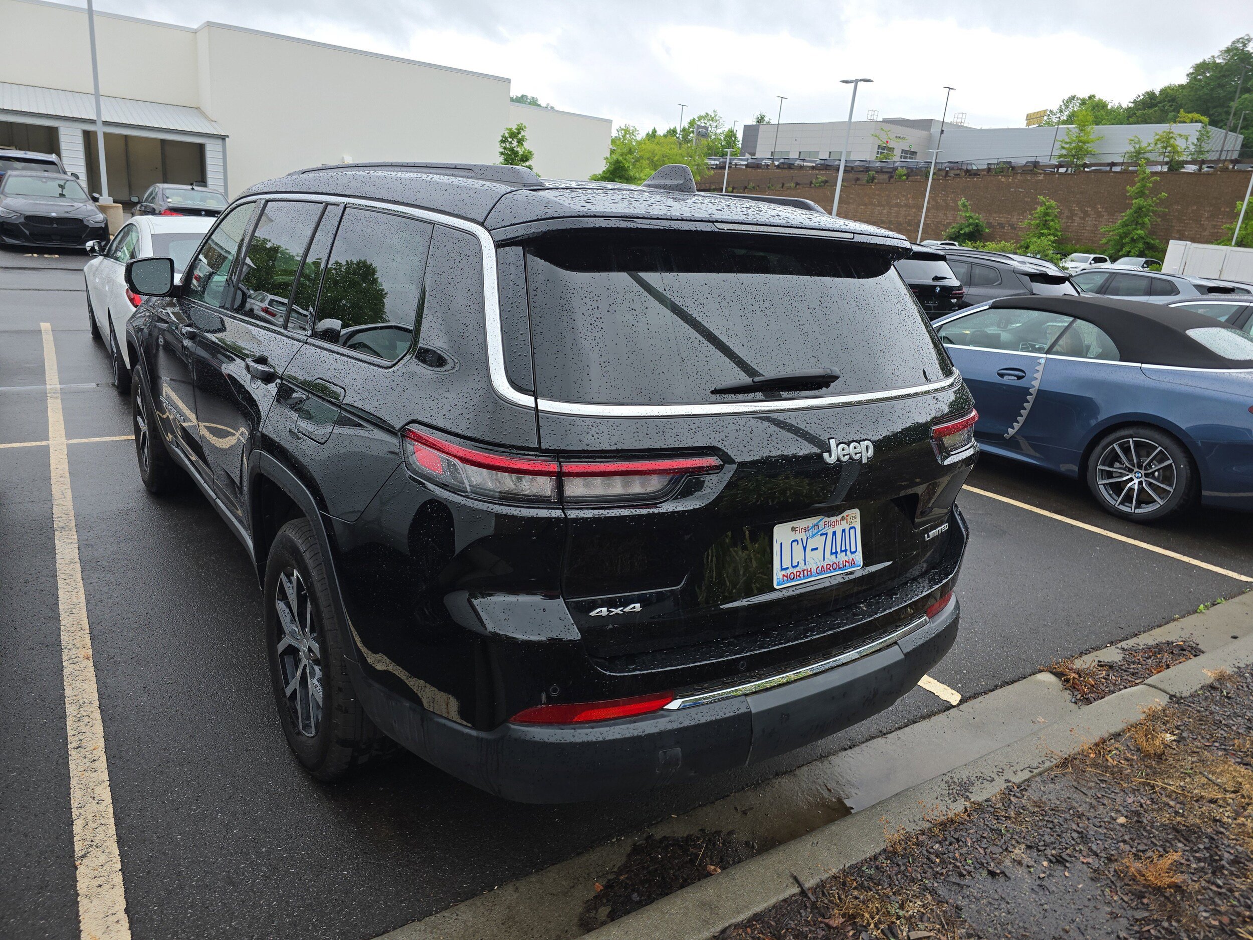 Used 2025 Jeep Grand Cherokee L Limited w/ Trailer Tow Package AWD/4WD image 3