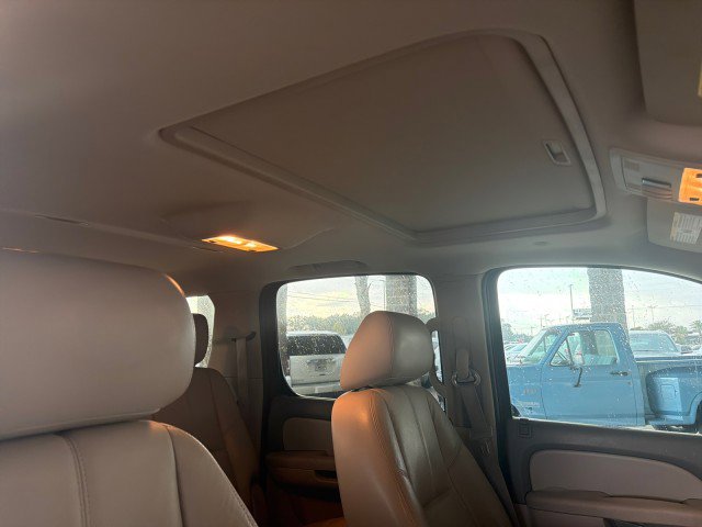 Used 2013 Chevrolet Suburban LT w/ Luxury Package image 26