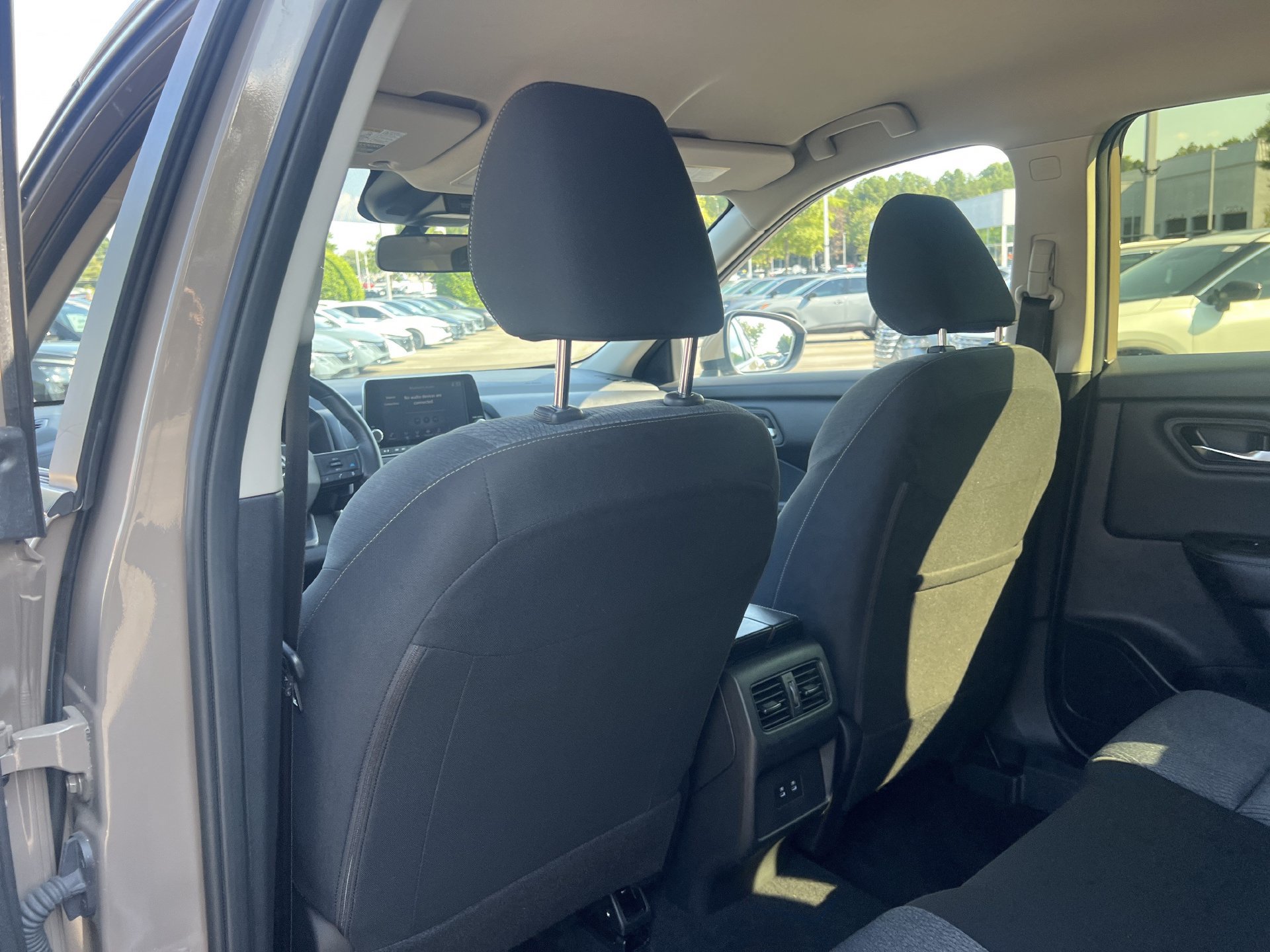 Certified 2025 Nissan Rogue SV FWD image 18
