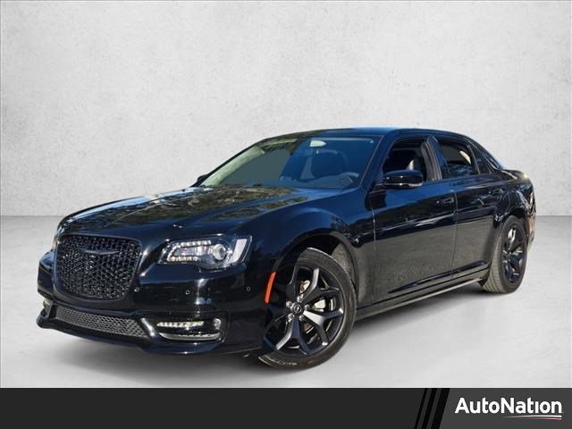 Used 2023 Chrysler 300 Touring L image 1