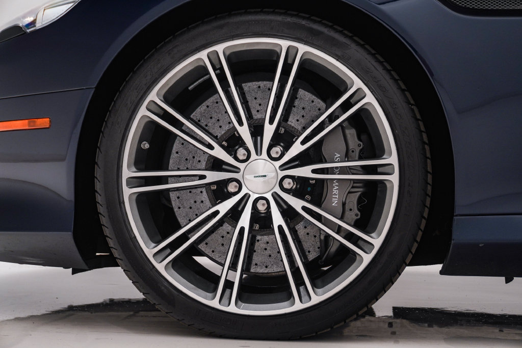 Used 2014 Aston Martin DB9 Volante RWD image 17