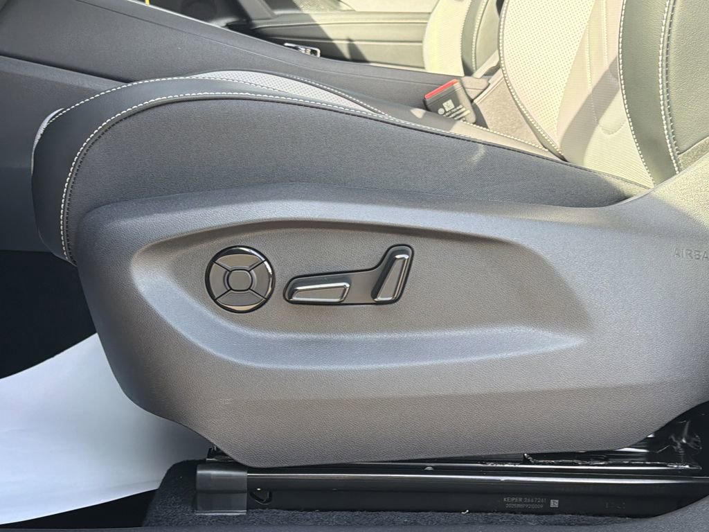 New 2026 Volkswagen Tiguan SE image 24