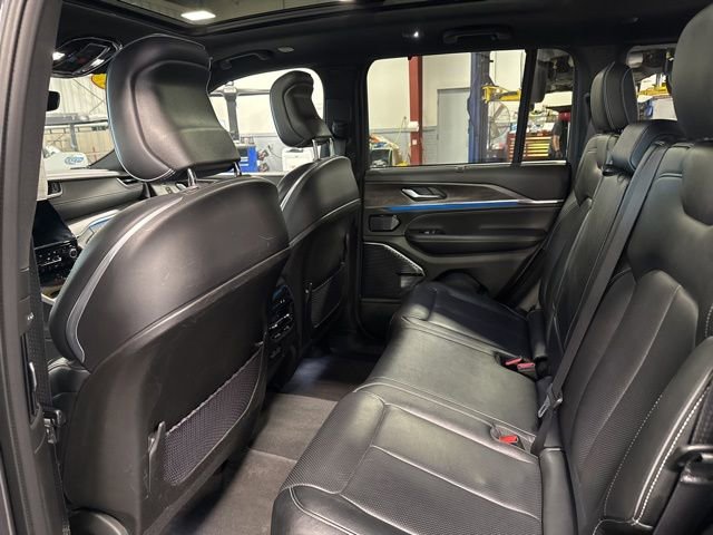 Used 2022 Jeep Grand Cherokee Overland image 31