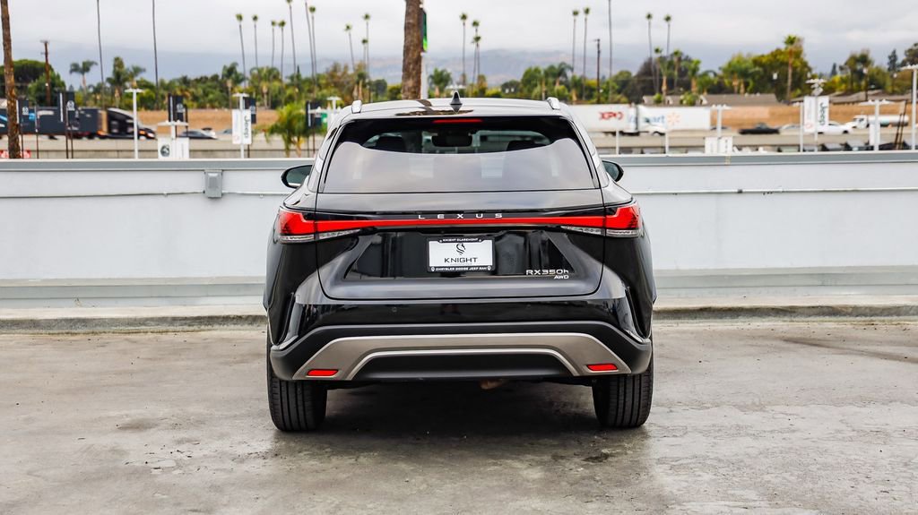 Used 2023 Lexus RX 350h image 8
