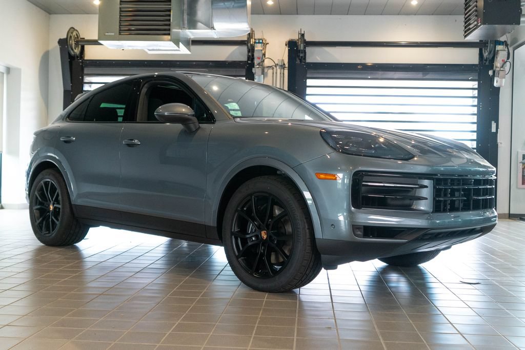 New 2026 Porsche Cayenne Coupe AWD/4WD image 8