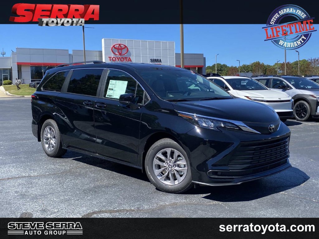 New 2026 Toyota Sienna LE