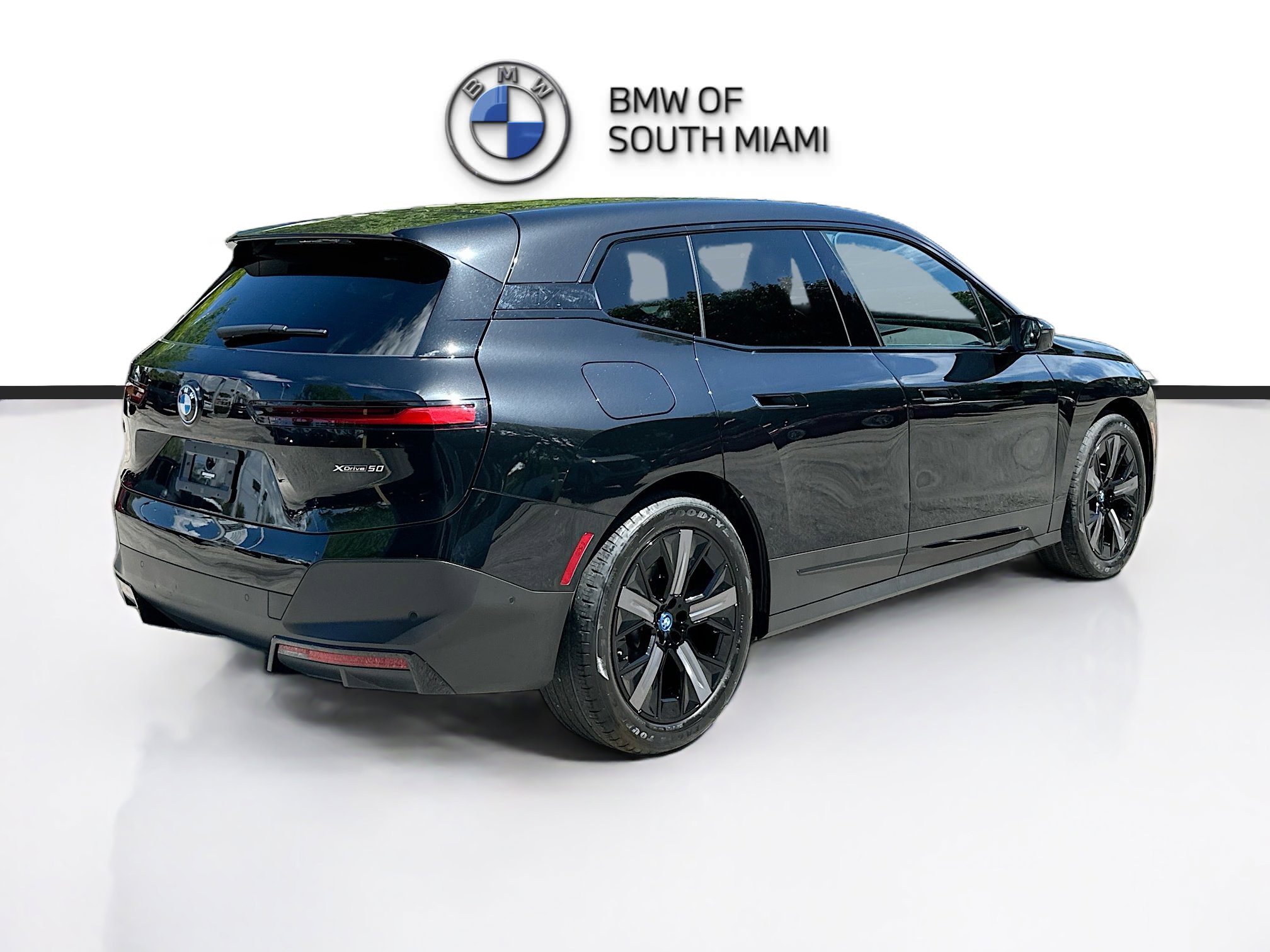 Certified 2023 BMW iX xDrive50 w/ Ultimate Package 2 image 7