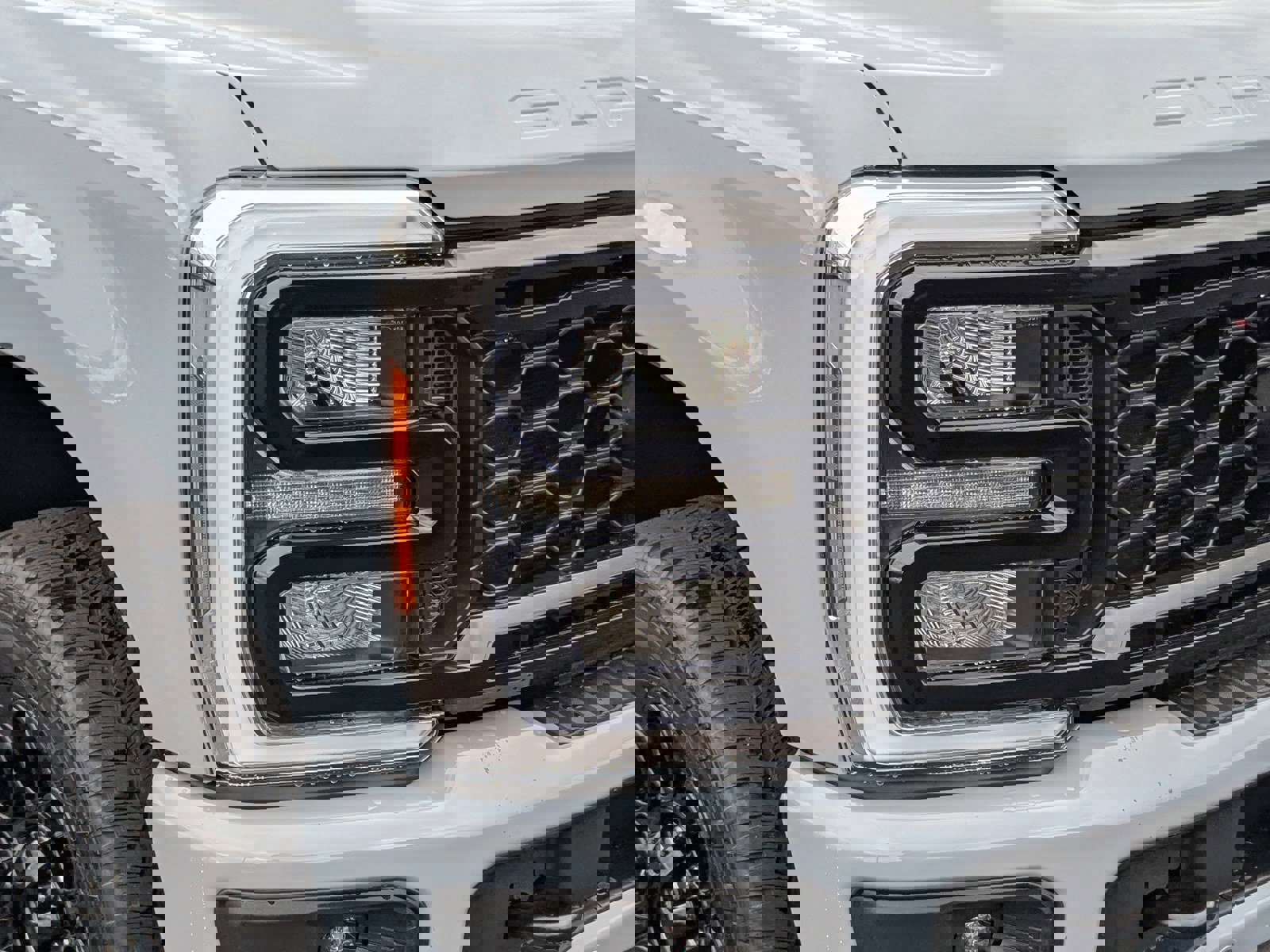 New 2026 Ford F250 Lariat w/ Black Appearance Package image 9