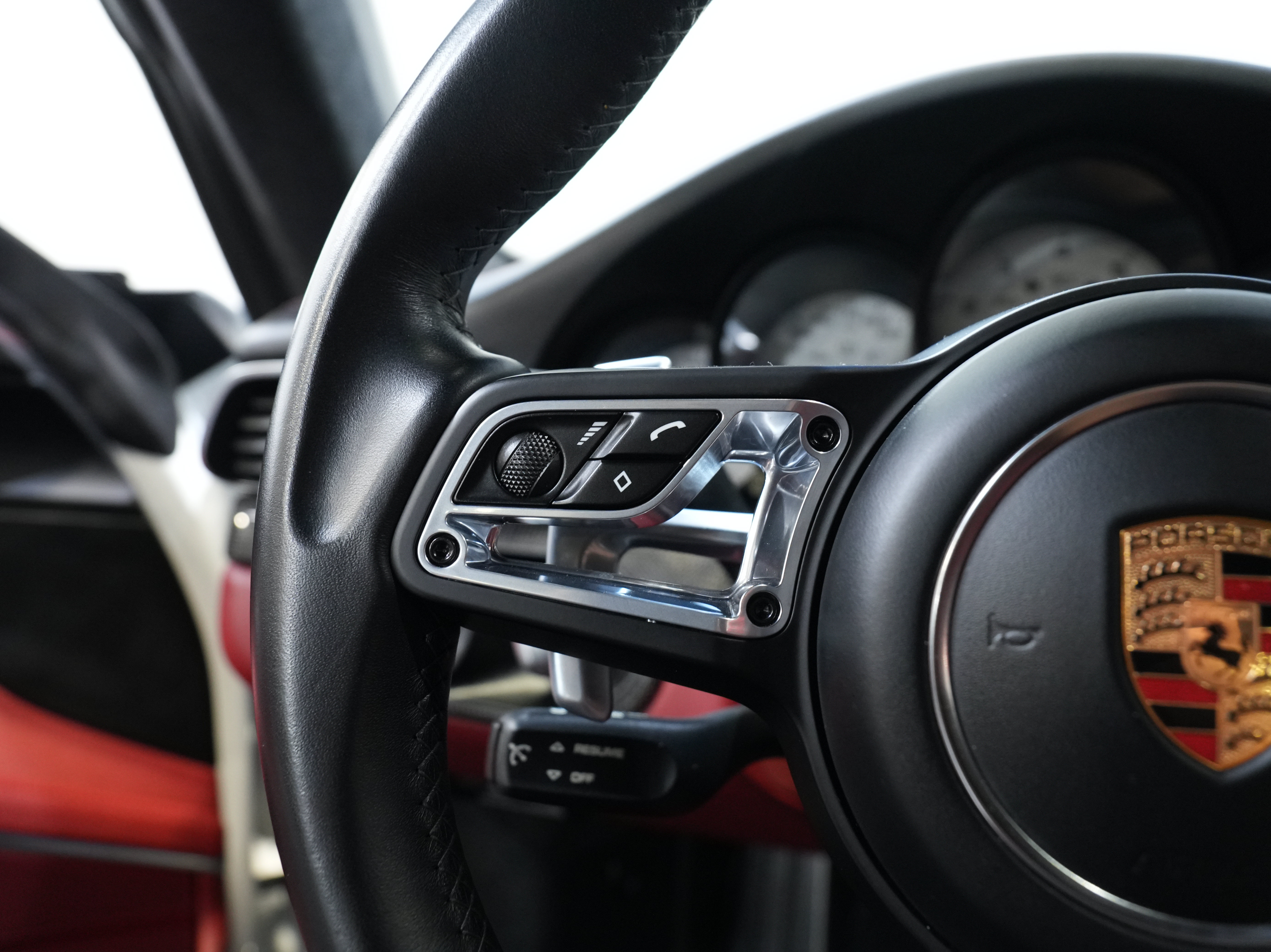 Used 2018 Porsche 911 Turbo S AWD/4WD image 34