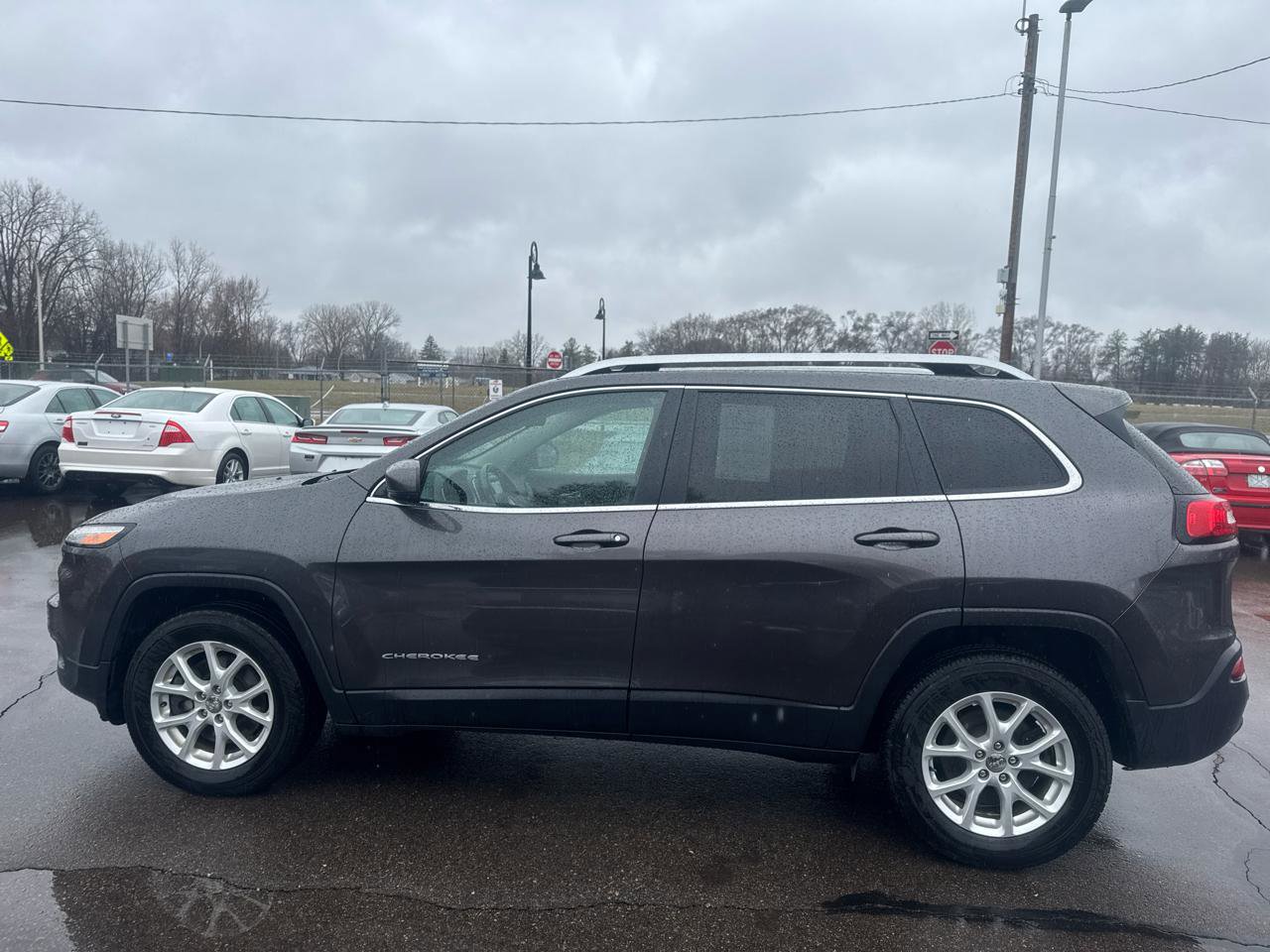 Used 2017 Jeep Cherokee Latitude w/ Safety/Convenience Group image 8