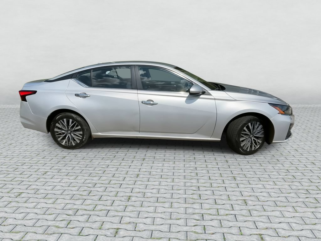 Certified 2023 Nissan Altima 2.5 SV AWD/4WD image 9