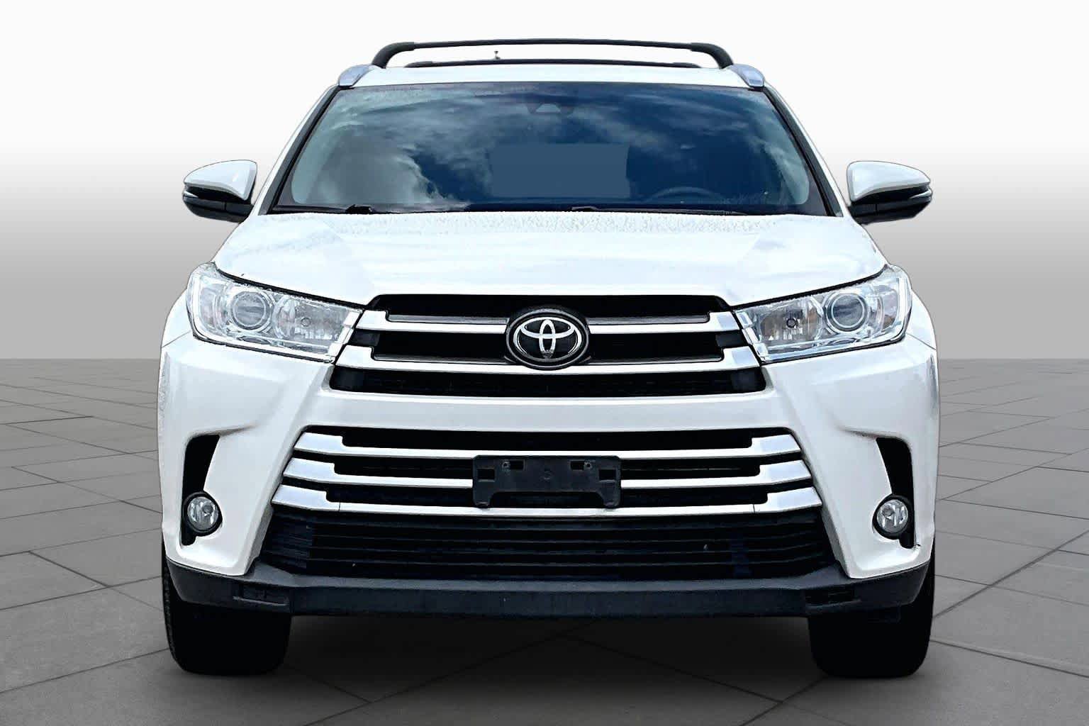 Used 2018 Toyota Highlander XLE FWD image 4