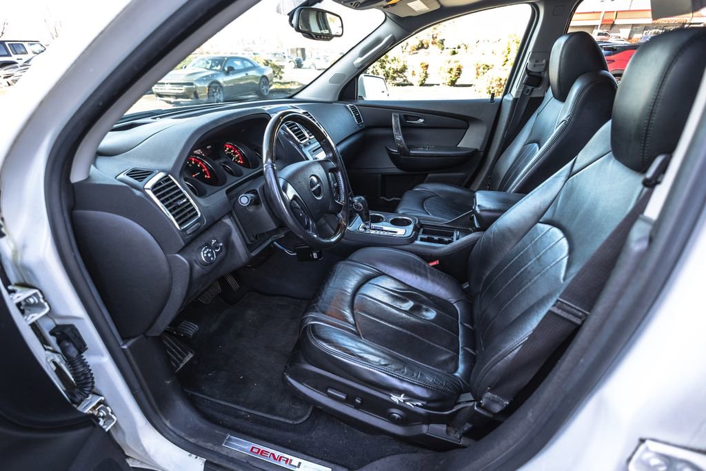 Used 2011 GMC Acadia Denali image 10